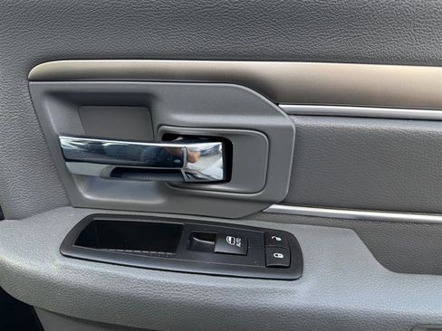 Used 2016 RAM 2500 Big Horn w/ Black Appearance Group image 16