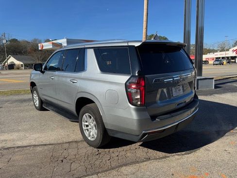 Used 2024 Chevrolet Tahoe LT RWD image 8