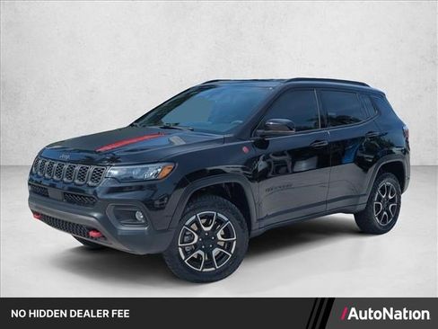 Used 2024 Jeep Compass Trailhawk AWD/4WD image 1