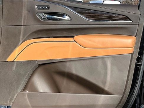 Used 2022 Cadillac Escalade ESV Sport w/ Touring Package image 29