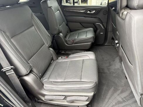 Used 2021 GMC Yukon Denali w/ Denali Premium Package AWD/4WD image 12