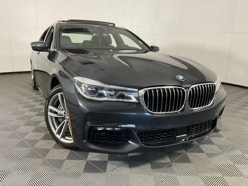 Used 2018 BMW 750i xDrive w/ Autobahn Package AWD/4WD image 8