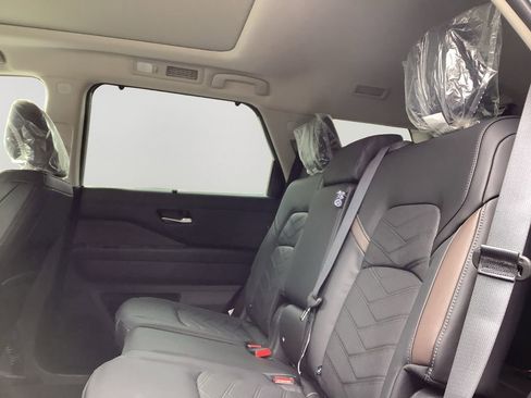New 2025 Nissan Pathfinder Platinum w/ Cargo Package image 15