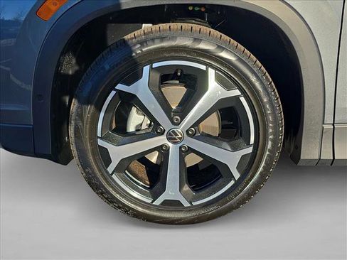 New 2026 Volkswagen Tiguan SE image 10