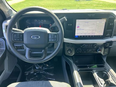 New 2026 Ford F250 XLT w/ XLT Premium Package AWD/4WD image 9