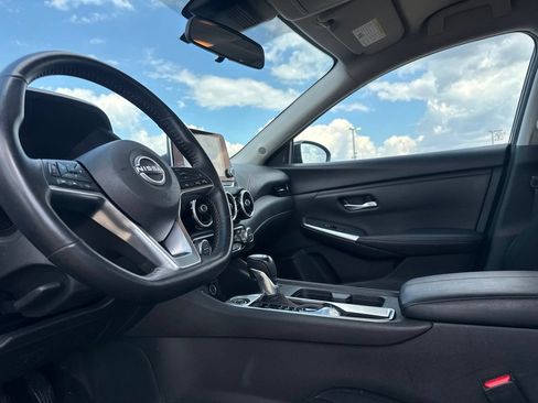 Certified 2025 Nissan Sentra SR FWD image 38