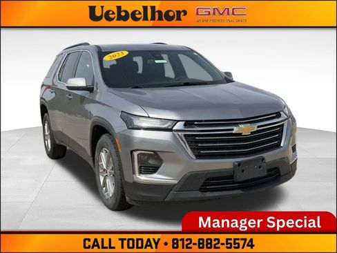 Used 2023 Chevrolet Traverse LT AWD/4WD image 1