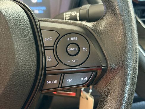 Used 2022 Toyota Corolla LE FWD image 30