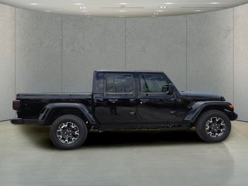 Used 2026 Jeep Gladiator Sport AWD/4WD image 2