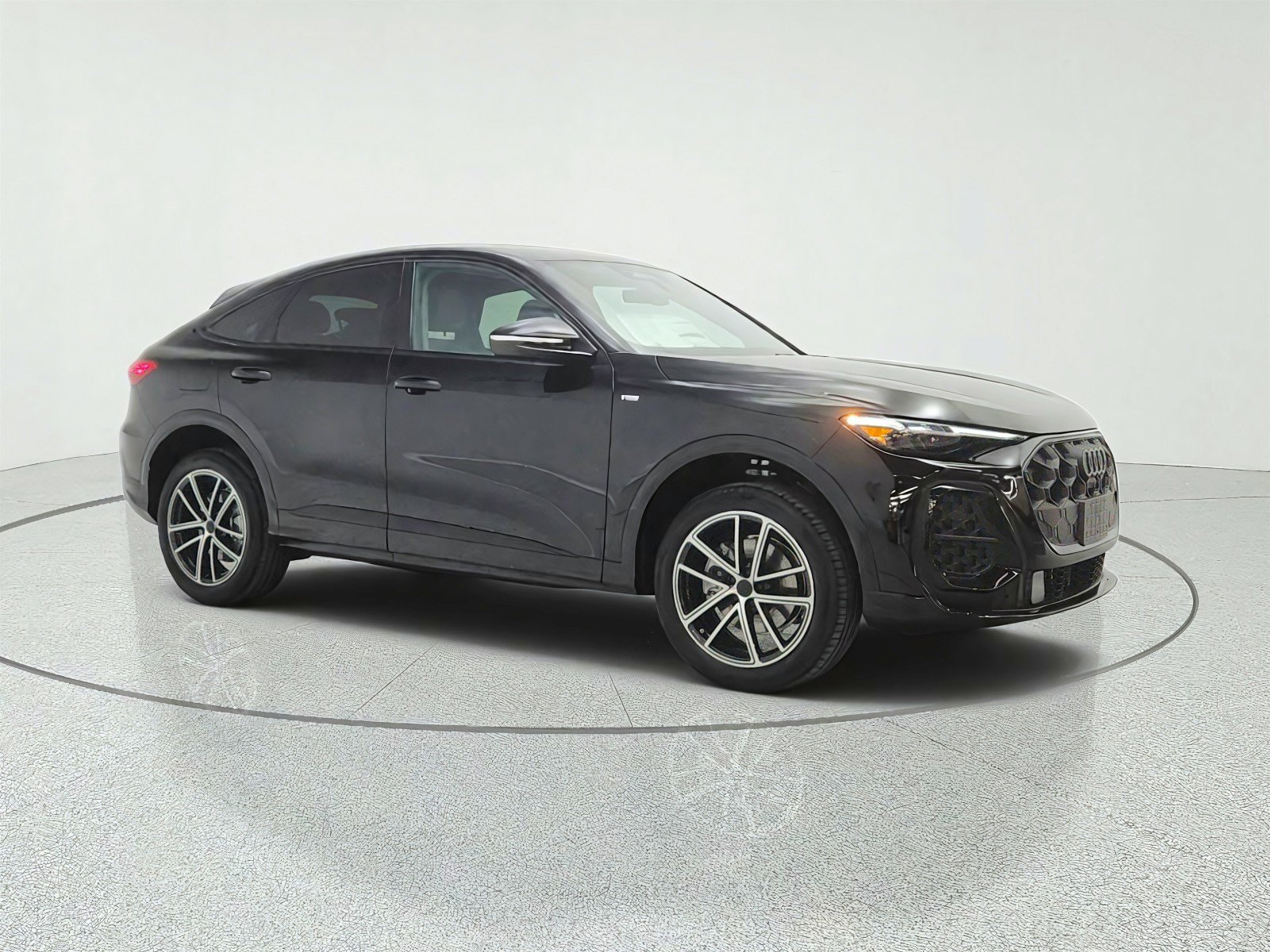 New 2026 Audi Q5 Premium Plus AWD/4WD image 3