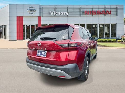 Used 2023 Nissan Rogue S FWD image 2