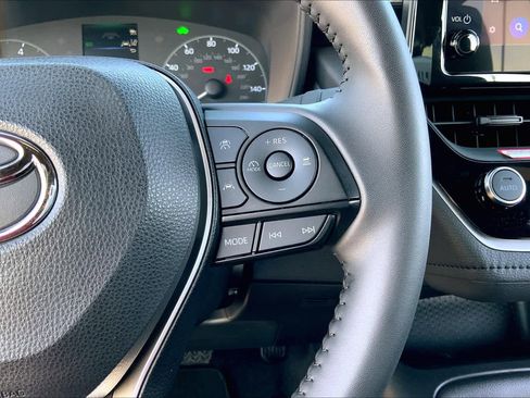 Used 2024 Toyota Corolla SE image 25