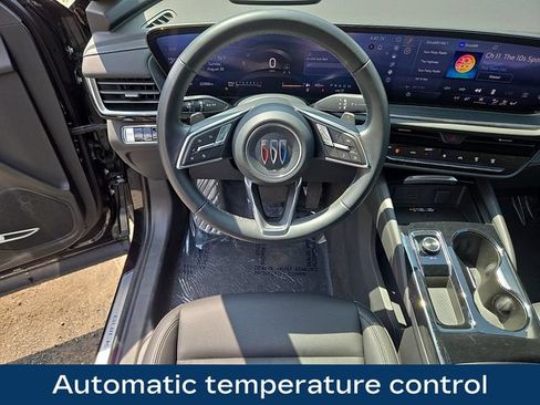 Used 2025 Buick Envision Preferred AWD/4WD image 3