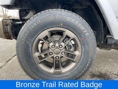 Used 2017 Jeep Wrangler Unlimited Sahara image 20