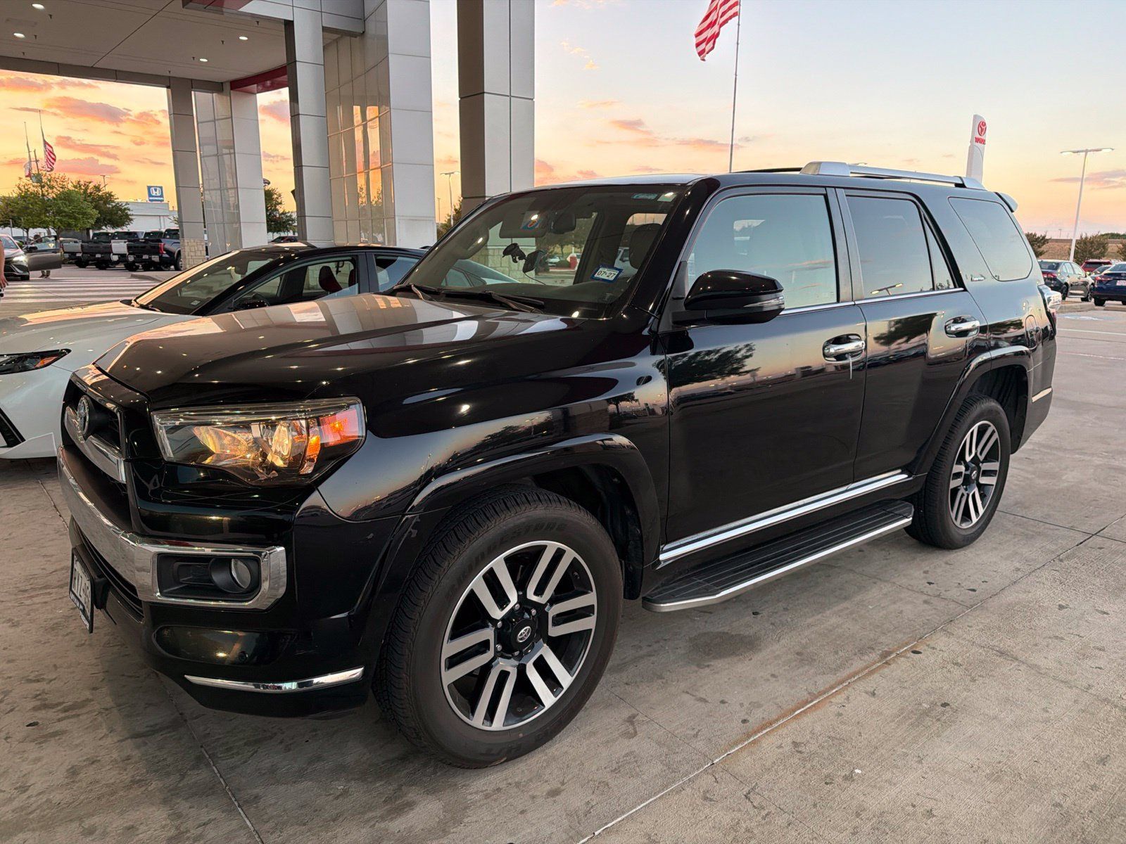 Used 2015 Toyota 4Runner Limited AWD/4WD image 1