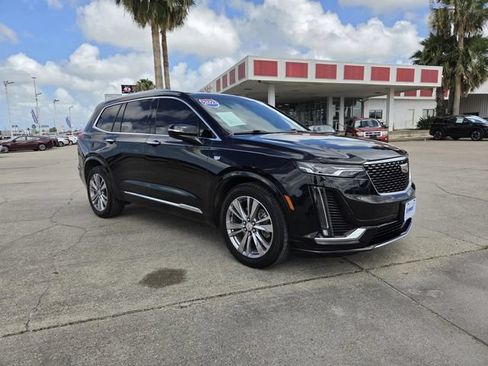 Used 2023 Cadillac XT6 Premium Luxury w/ Technology Package FWD image 20