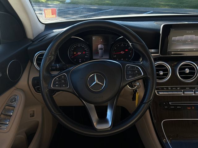 Used 2018 Mercedes-Benz GLC 300 4MATIC image 9