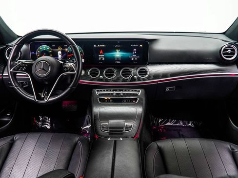 Used 2023 Mercedes-Benz E 350 Sedan image 18