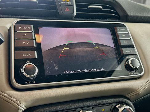 Used 2020 Nissan Versa SV FWD image 21