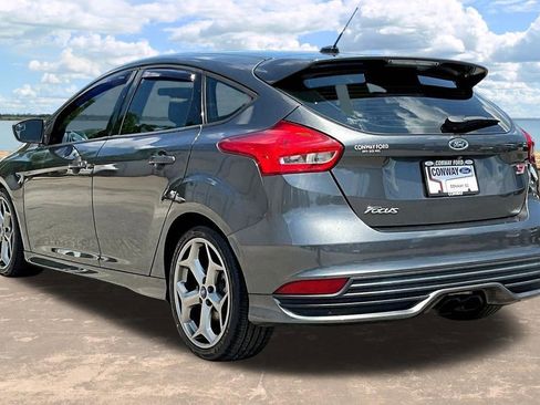 Used 2017 Ford Focus ST FWD image 5