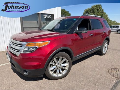 Used 2014 Ford Explorer XLT w/ Equipment Group 202A AWD/4WD image 1