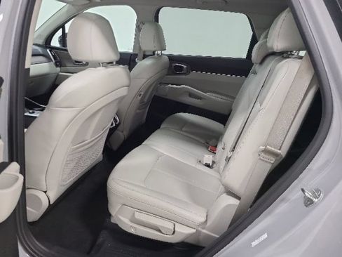 Used 2023 Kia Sorento S w/ Panoramic Sunroof Package AWD/4WD image 20