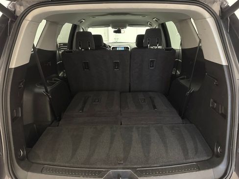 Used 2017 GMC Acadia SLE FWD image 8