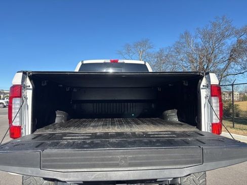 Used 2017 Ford F250 Platinum w/ Platinum Ultimate Package image 11