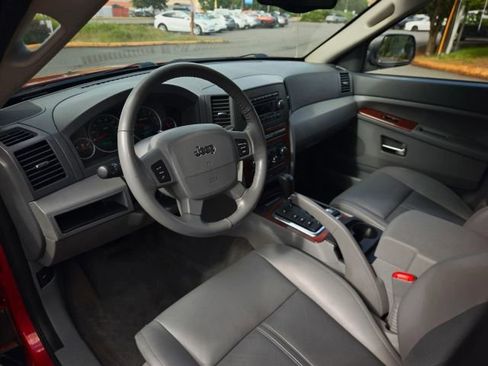 Used 2005 Jeep Grand Cherokee Limited AWD/4WD image 15