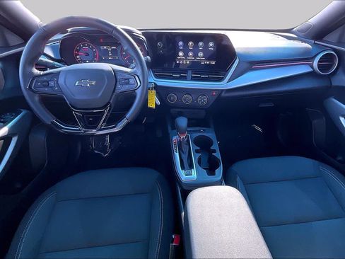 Used 2026 Chevrolet Trax RS w/ Sunroof Package FWD image 15