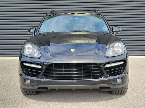 Certified 2014 Porsche Cayenne Turbo S AWD/4WD image 10