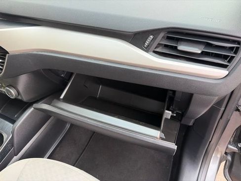 Used 2022 Ford Escape SE w/ Convenience Package FWD image 43