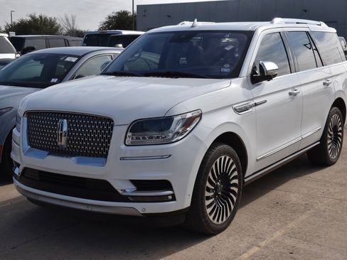 Used 2020 Lincoln Navigator Black Label image 2
