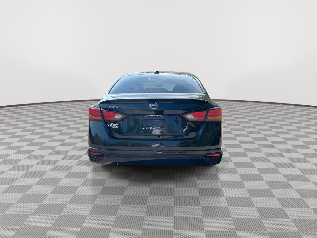 Certified 2025 Nissan Altima 2.5 SV FWD image 11