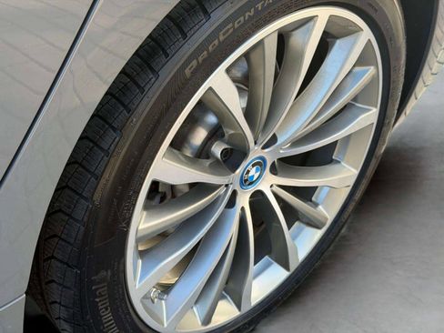 Used 2022 BMW 530e xDrive image 36