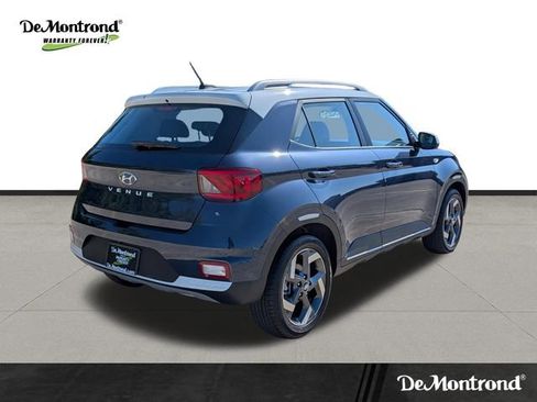 New 2026 Hyundai Venue SEL FWD image 5