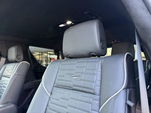 Used 2026 Cadillac Escalade Platinum Sport w/ LPO, Floor Liner Package image 36