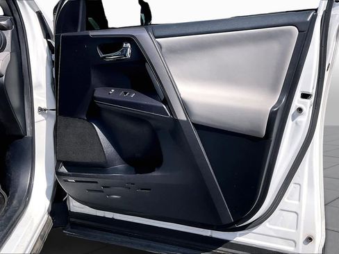 Certified 2017 Toyota RAV4 XLE w/ Carpet Mat Package image 22