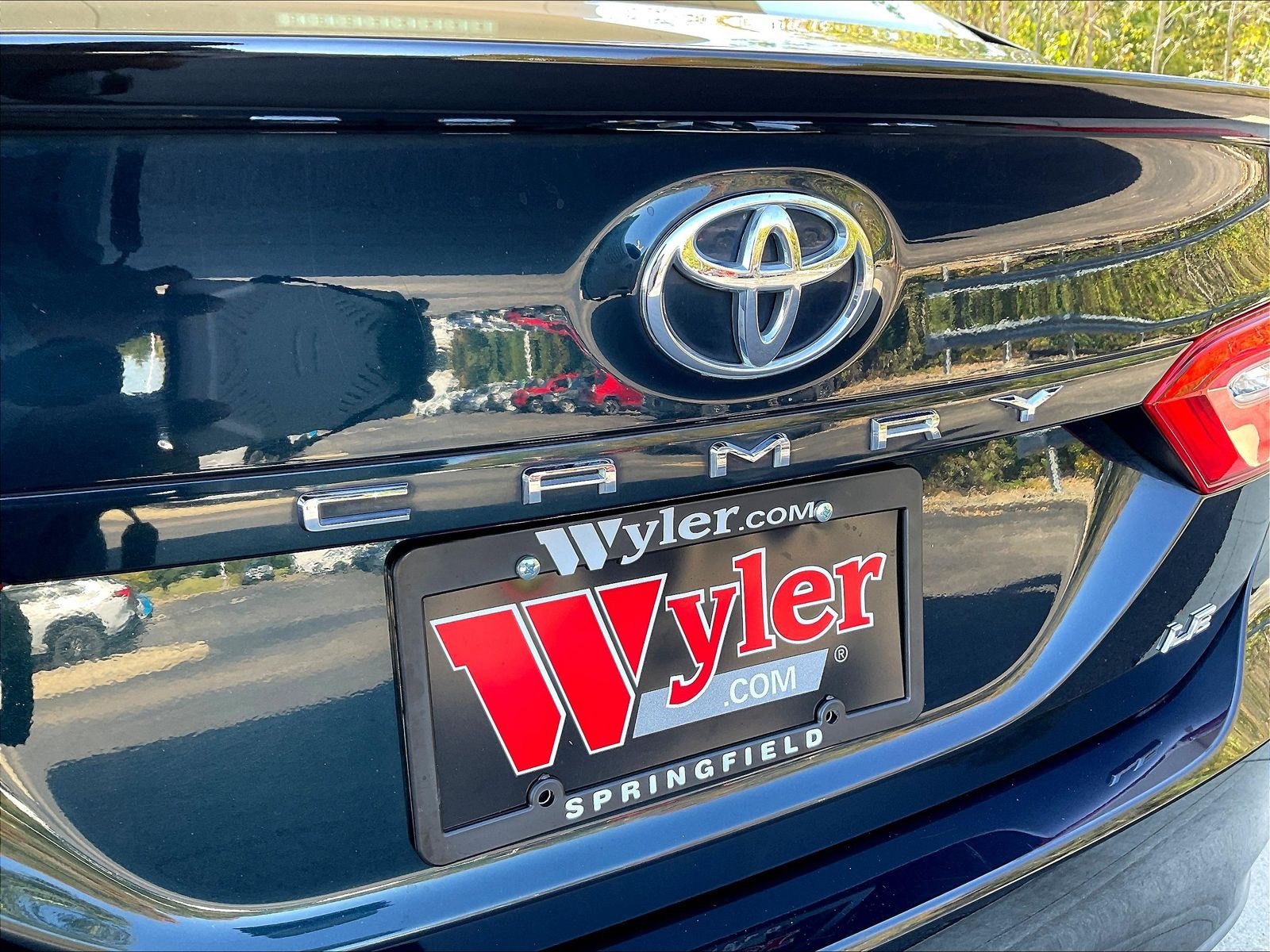 Used 2018 Toyota Camry LE FWD image 22