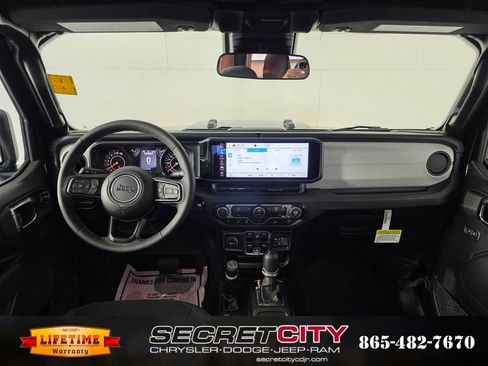 New 2025 Jeep Gladiator Sport image 28