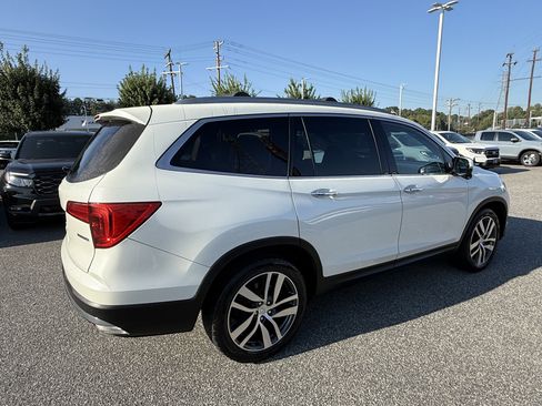 Used 2016 Honda Pilot Touring image 10