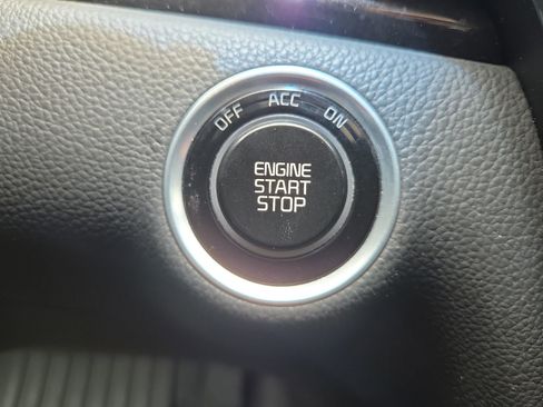 Used 2016 Kia Cadenza Premium w/ Technology Package FWD image 21