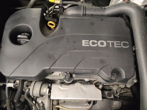 Used 2018 Chevrolet Equinox LS w/ LPO, Cargo Package image 30