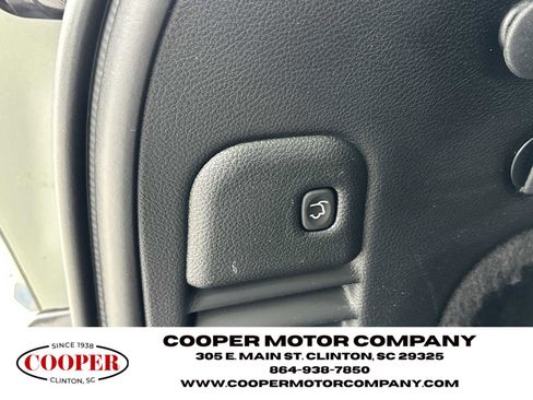 Used 2018 Jeep Grand Cherokee Overland image 19