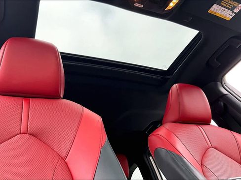 Used 2022 Toyota Highlander XSE image 13