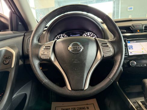 Used 2015 Nissan Altima 2.5 SV w/ Convenience Package image 14