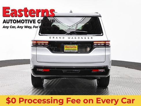 Used 2025 Jeep Grand Wagoneer Series III w/ Rear Seat Video Group 1 AWD/4WD image 6