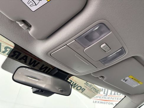 Used 2025 Kia Soul LX w/ LX Technology Package FWD image 18