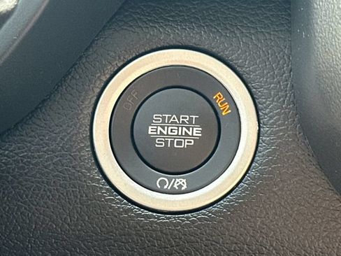 Certified 2025 RAM 2500 Big Horn AWD/4WD image 37