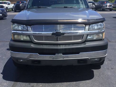 Used 2003 Chevrolet Silverado 2500 LT AWD/4WD image 8